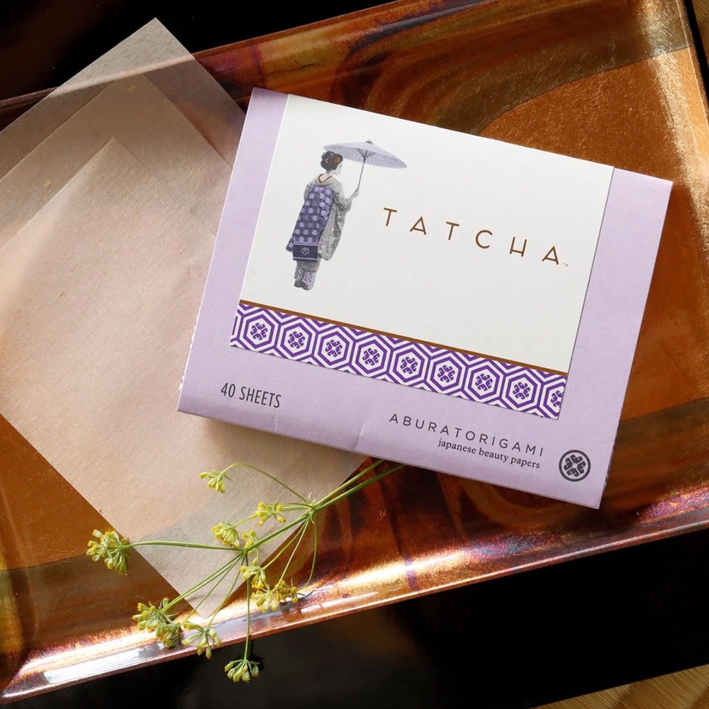 TATCHA Aburatorigami Oil-Blotting Papers - Picture 4 of 6